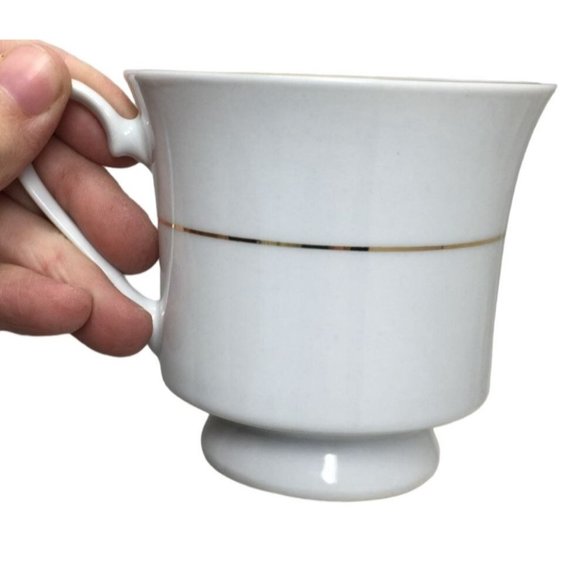 Sakura Classic Gold  Pattern China Cup and Saucer Set - Picture 2 of 9